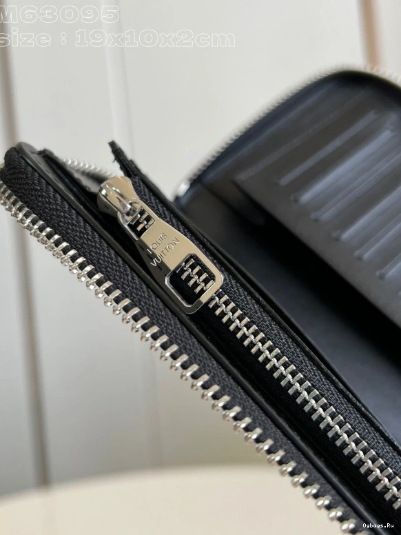 VUITTON LOUIS WALLET-10*20*2 ZIPPY cm 0101